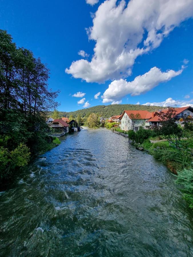 Krka River Lodge Znojile pri Krki Εξωτερικό φωτογραφία