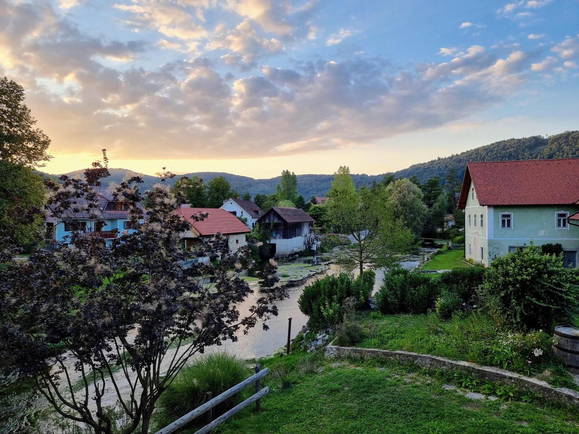 Krka River Lodge Znojile pri Krki Εξωτερικό φωτογραφία